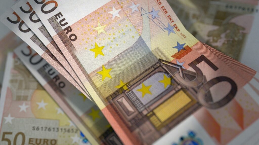 Предлагане на заеми между физически лица