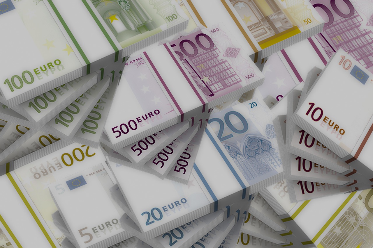 Кредит до 50 000 евро with лошо ЦКР и обезпечение
